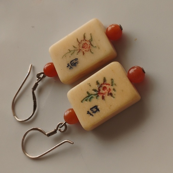 Vintage Tile Like Floral Print Earrings - Picture 2 of 4